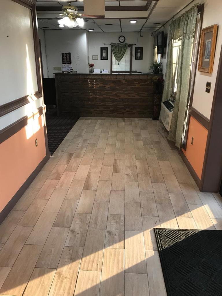 Americas Best Value Inn Holly Springs Buitenkant foto