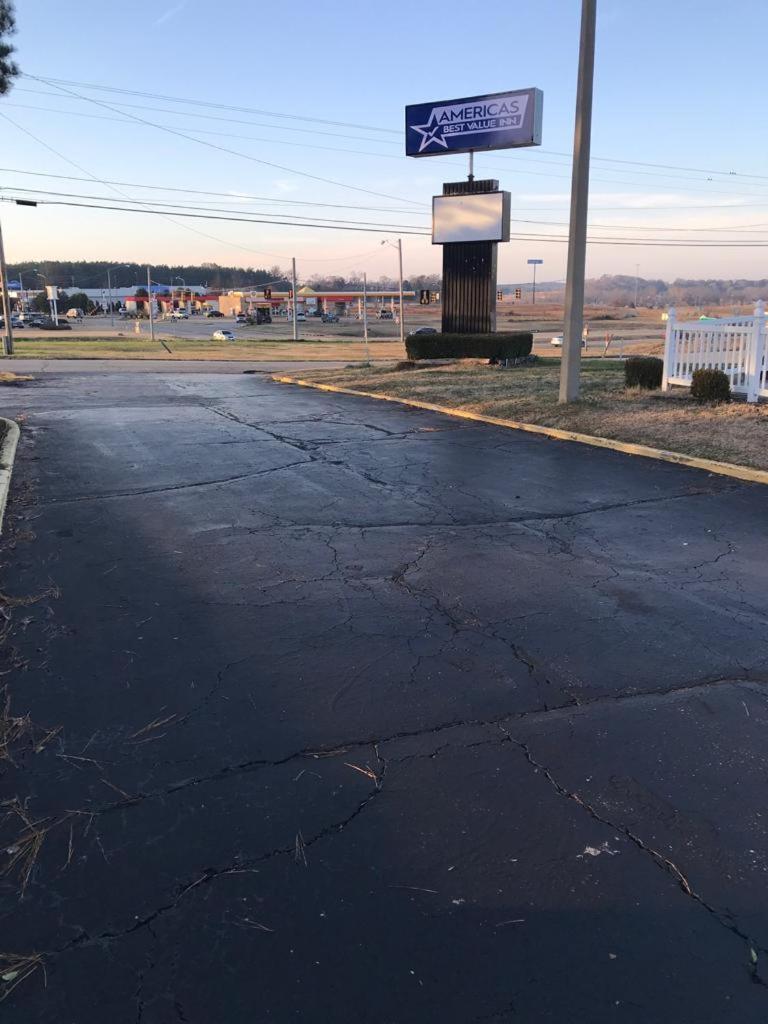 Americas Best Value Inn Holly Springs Buitenkant foto